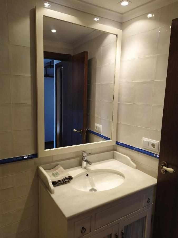 Apartamentos Casa Meme 모라 데 루비엘로스 외부 사진