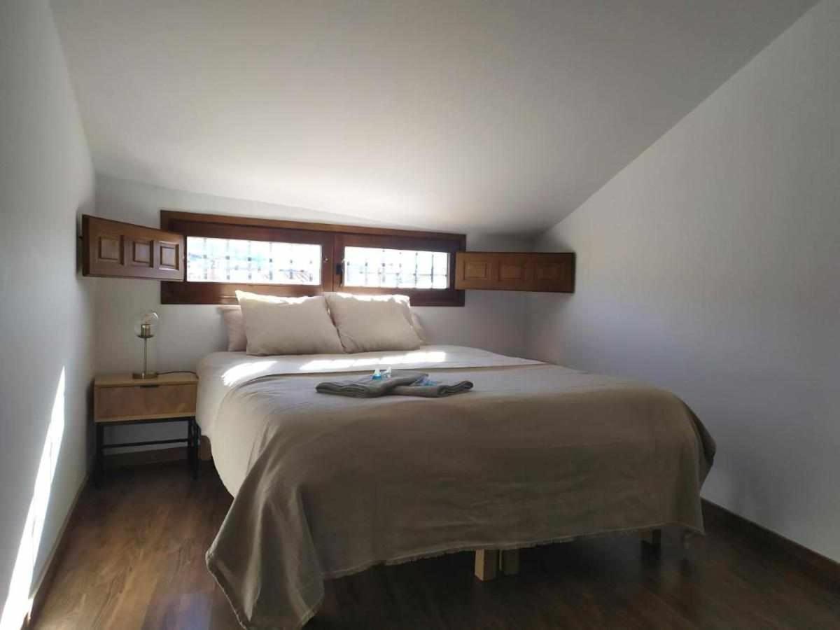 Apartamentos Casa Meme 모라 데 루비엘로스 외부 사진