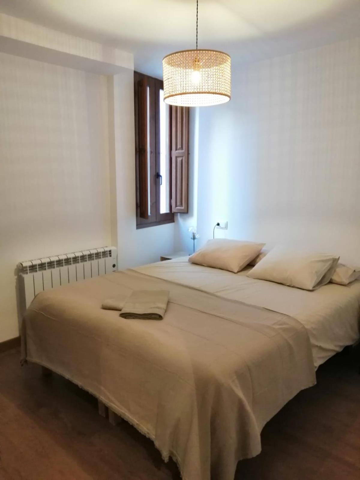 Apartamentos Casa Meme 모라 데 루비엘로스 외부 사진
