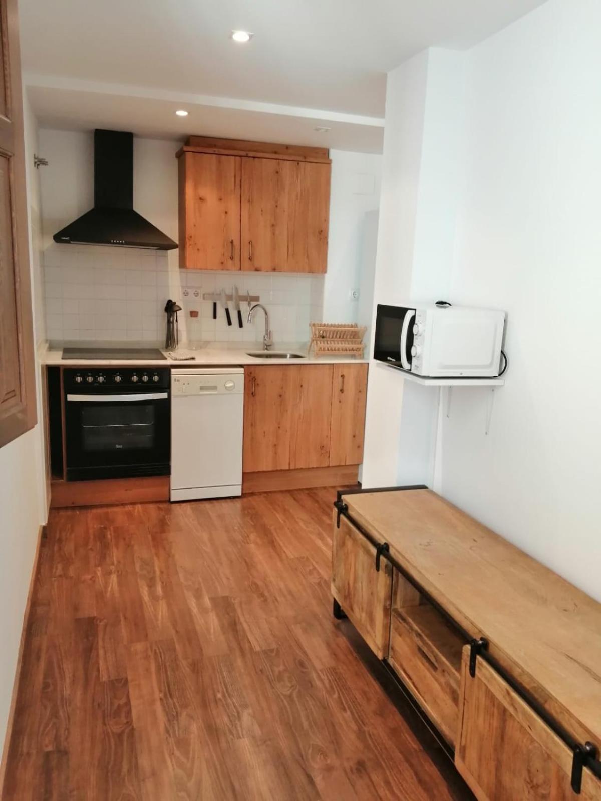 Apartamentos Casa Meme 모라 데 루비엘로스 외부 사진