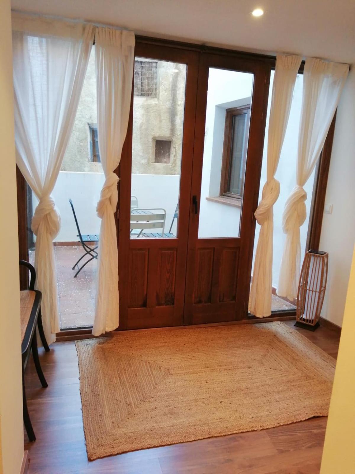 Apartamentos Casa Meme 모라 데 루비엘로스 외부 사진