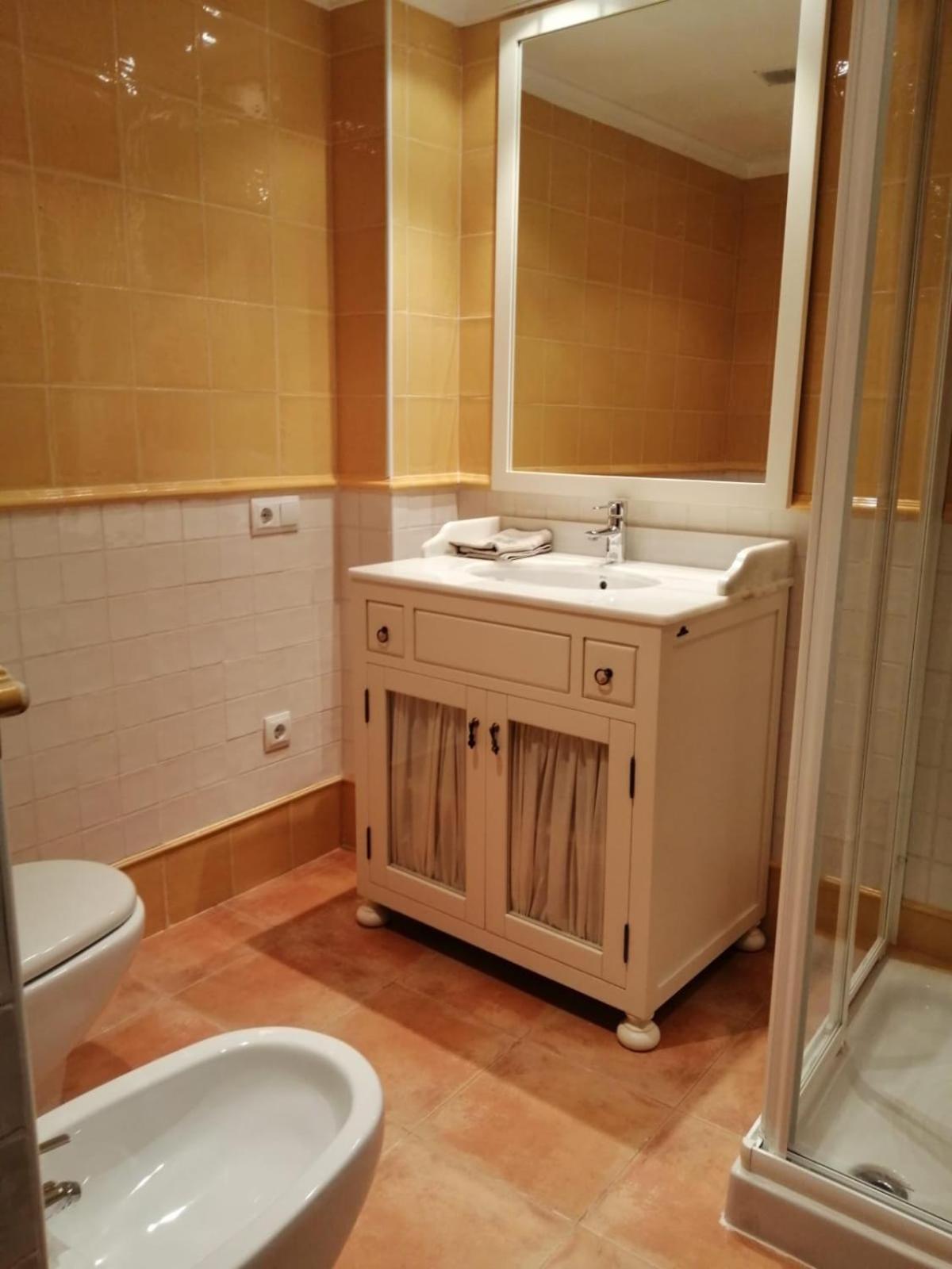 Apartamentos Casa Meme 모라 데 루비엘로스 외부 사진